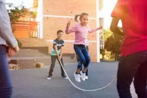 What Causes High & Low Blood Glucose Levels in Kids?